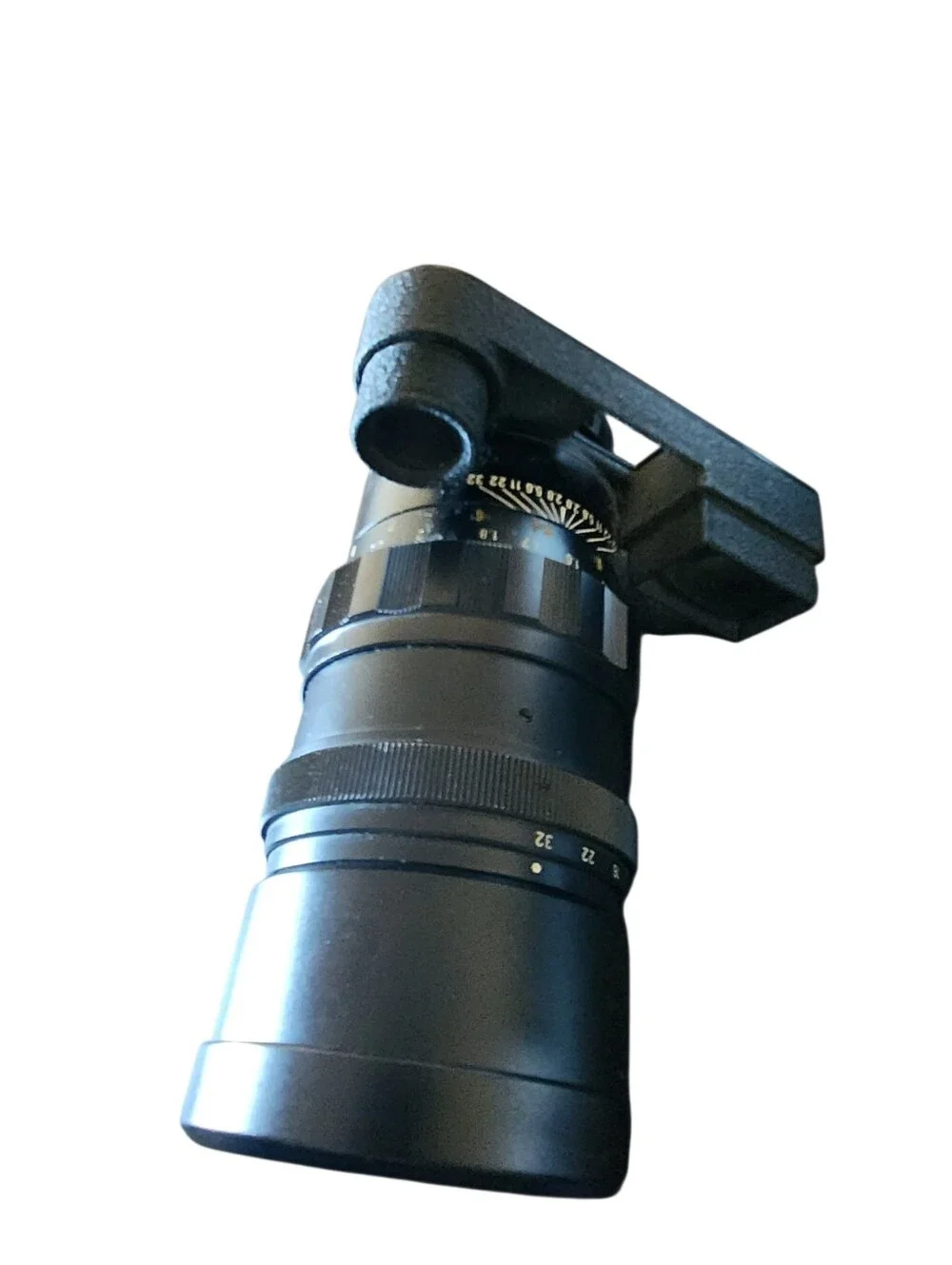 Leitz Elmarit M-mount 135mm f/2.8 Canada Lens with Goggles And Caps
